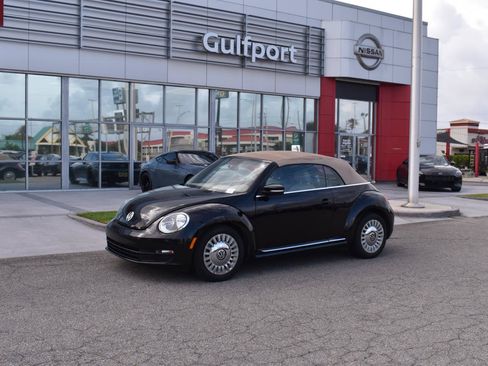 Used 2014 Volkswagen Beetle 1.8T FWD image 2