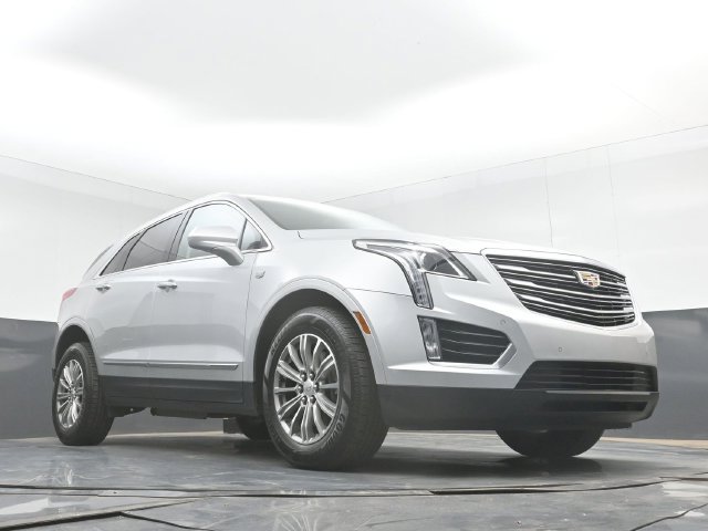 Used 2017 Cadillac XT5 Luxury w/ Driver Awareness Package AWD/4WD image 46