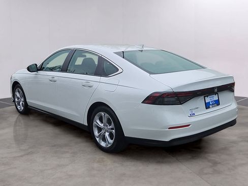Certified 2025 Honda Accord LX image 6