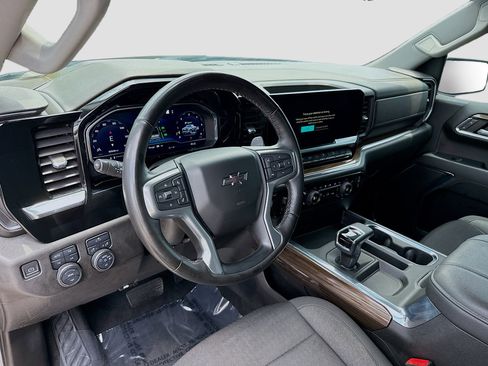 Used 2023 Chevrolet Silverado 1500 RST AWD/4WD image 28