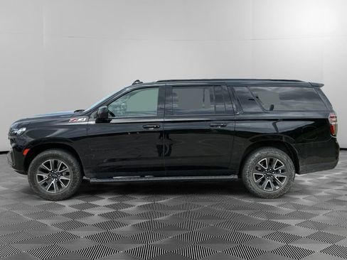 Used 2023 Chevrolet Suburban Z71 AWD/4WD image 2