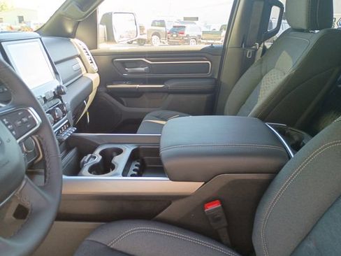 New 2026 RAM 1500 4x4 Crew Cab image 12