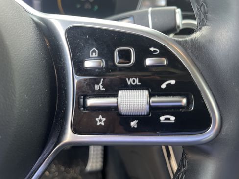 Used 2022 Mercedes-Benz GLC 300 4MATIC image 22