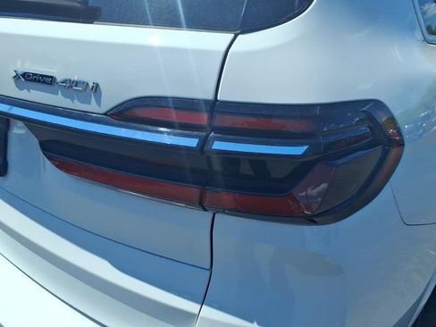 Used 2024 BMW X7 xDrive40i AWD/4WD image 16
