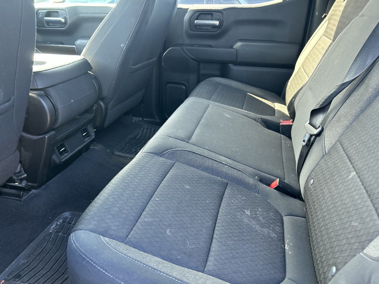 Used 2020 Chevrolet Silverado 1500 LT RWD image 11