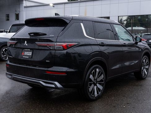 New 2026 Mitsubishi Outlander SEL image 6