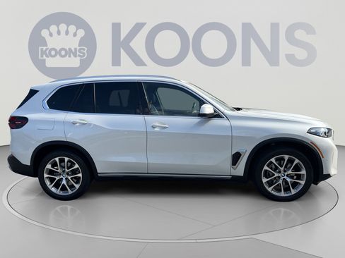 Used 2024 BMW X5 xDrive40i w/ Premium Package AWD/4WD image 8