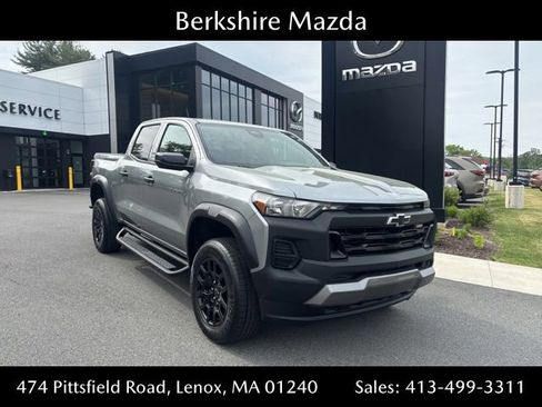 Used 2024 Chevrolet Colorado Trail Boss w/ Advanced Trailering Package AWD/4WD image 1