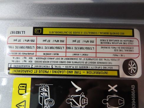 Used 2020 Jeep Gladiator Rubicon w/ Uconnect 4C Nav & Sound Group image 65