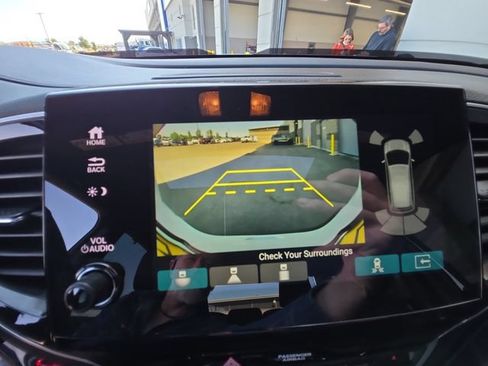 Used 2023 Honda Passport Elite image 16