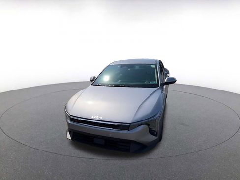 Used 2025 Kia K4 LXS image 7