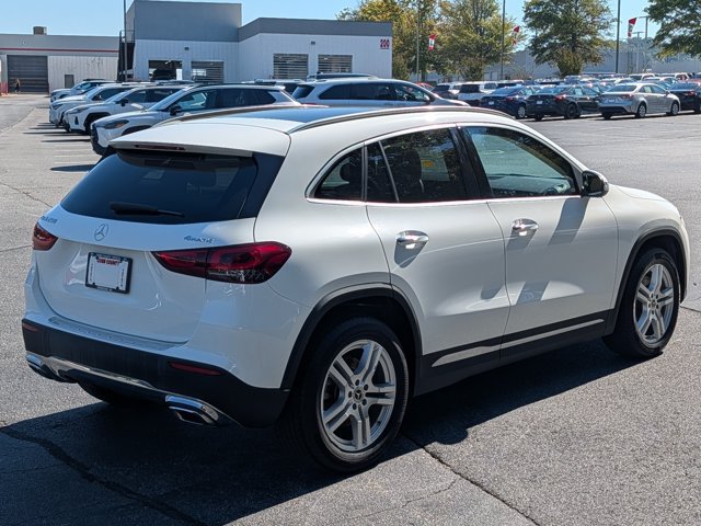 Used 2021 Mercedes-Benz GLA 250 4MATIC w/ Premium Package image 7