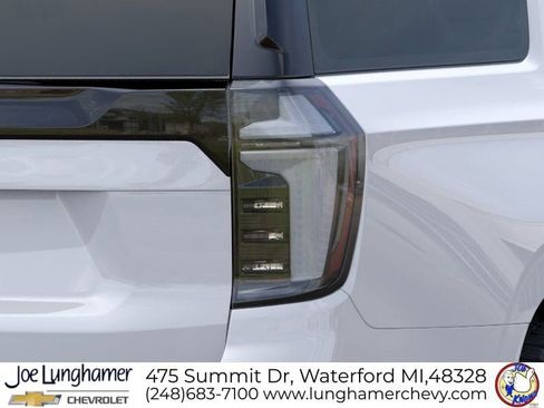 New 2026 Chevrolet Suburban Z71 w/ Comfort Package AWD/4WD image 11