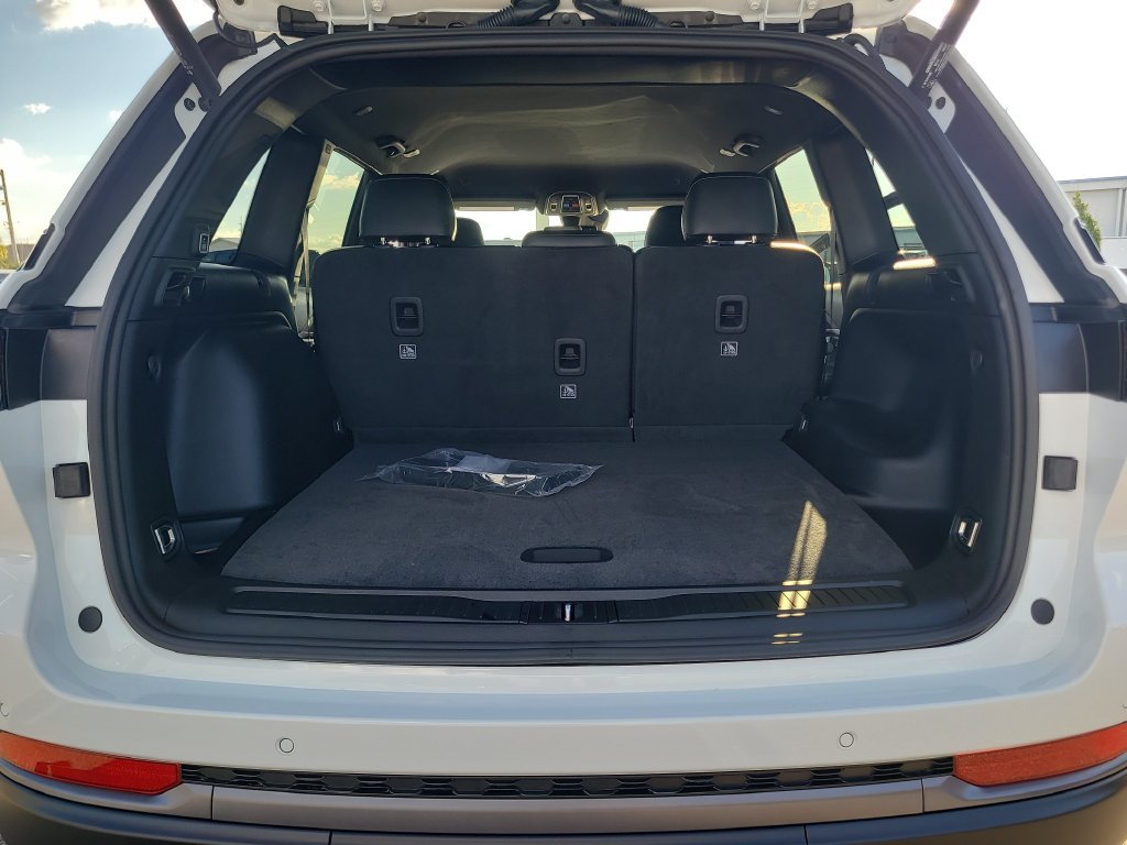 New 2027 Jeep Grand Cherokee Altitude AWD/4WD image 9
