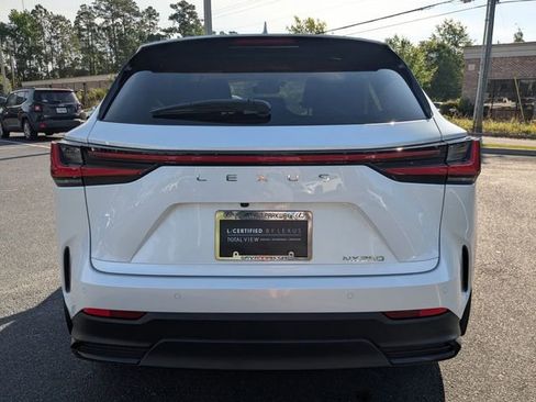 Certified 2024 Lexus NX 250 FWD image 5