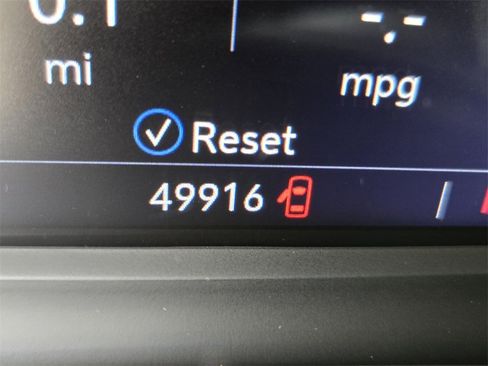 Used 2020 Cadillac XT5 Premium Luxury image 29