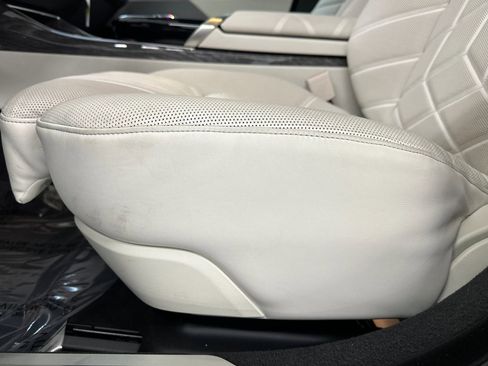 Used 2025 BMW i7 eDrive50 w/ Executive Package image 14