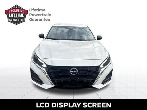 Certified 2025 Nissan Altima 2.5 SV FWD image 9