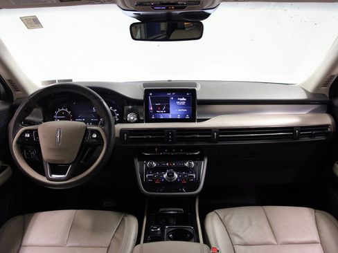 Used 2020 Lincoln Corsair AWD w/ Premium Package image 2