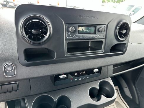 Used 2019 Mercedes-Benz Sprinter 4x4 170 image 28