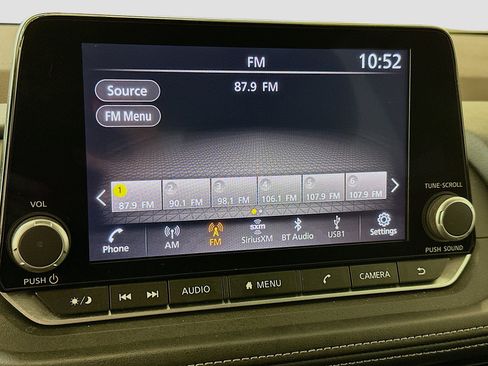 Used 2023 Nissan Rogue SV image 21