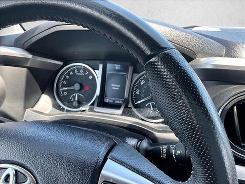 Used 2021 Toyota Tacoma SR5 RWD image 21