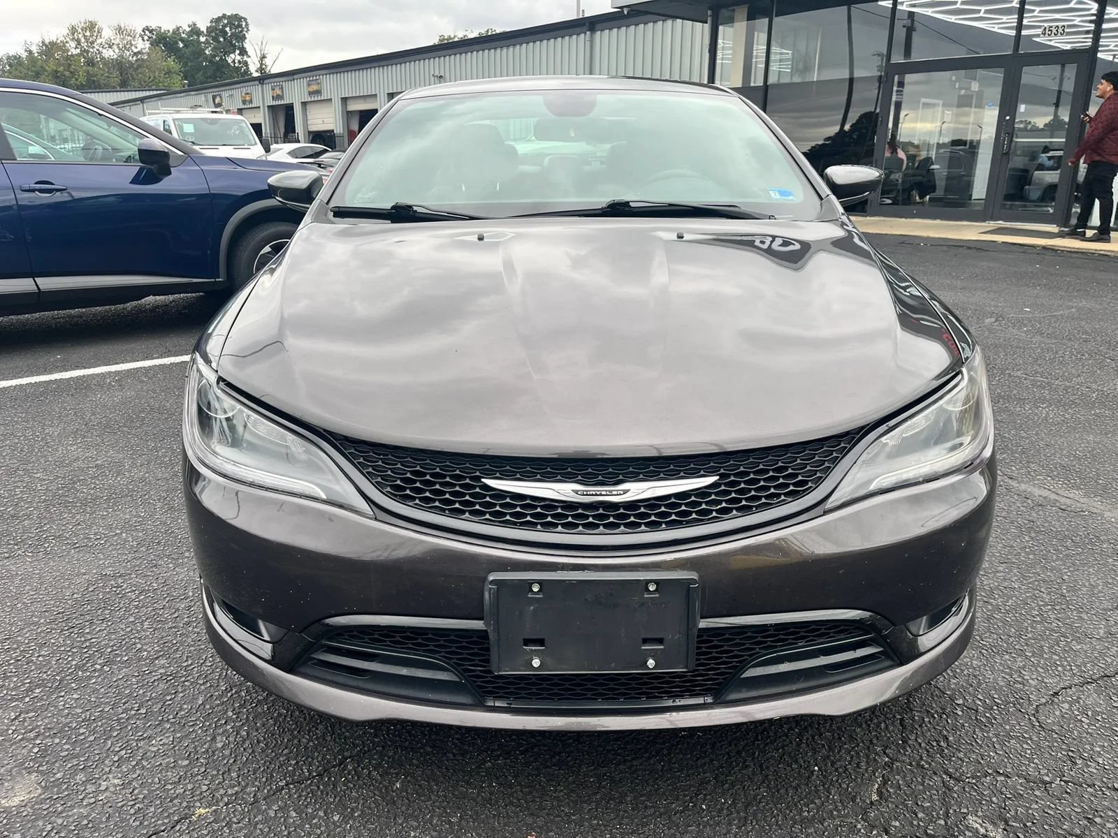 Used 2015 Chrysler 200 S FWD image 2