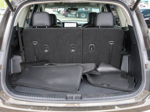 Used 2025 Kia Telluride S image 8
