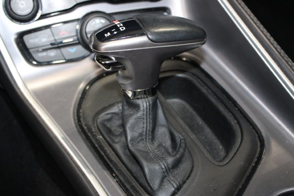 Used 2019 Dodge Challenger R/T RWD image 25
