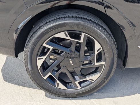 Certified 2023 Kia Sportage SX AWD/4WD image 12