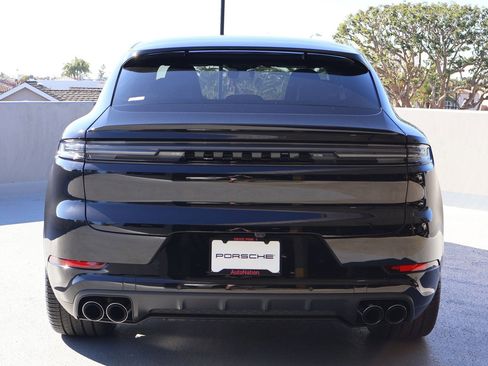 New 2026 Porsche Cayenne Coupe image 10