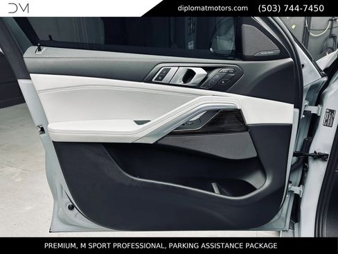 Used 2025 BMW X6 xDrive40i w/ Premium Package AWD/4WD image 25
