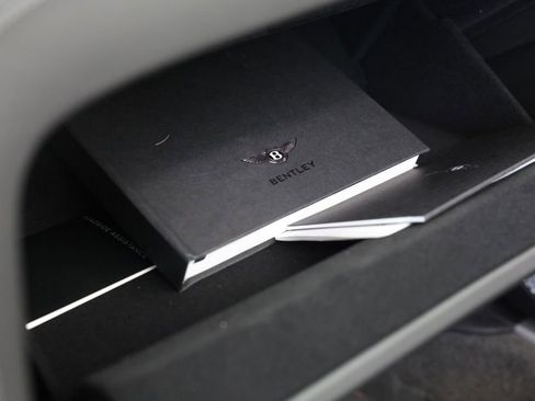 Used 2025 Bentley Continental GTC image 31