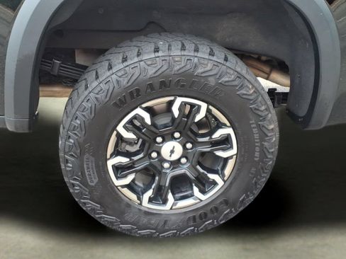 Certified 2025 Chevrolet Silverado 1500 ZR2 w/ Technology Package AWD/4WD image 35