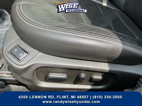 Used 2016 Ford Taurus Limited w/ Driver Assist Package AWD/4WD image 18