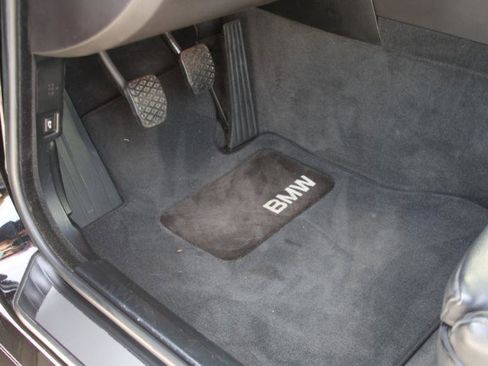 Used 2007 BMW 550i Sedan image 25