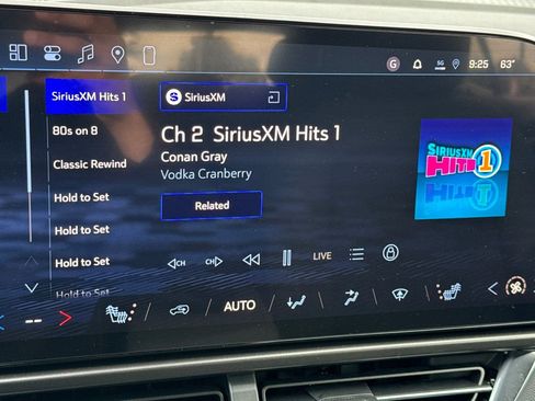 New 2026 Chevrolet Equinox EV LT image 17