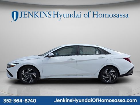 New 2026 Hyundai Elantra Limited image 4