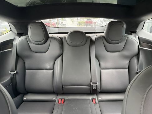 Used 2022 Tesla Model S image 14