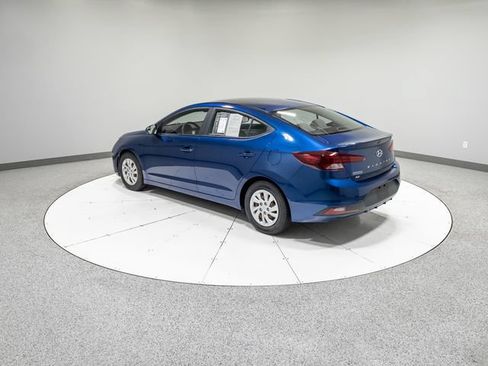 Used 2019 Hyundai Elantra SE FWD image 30