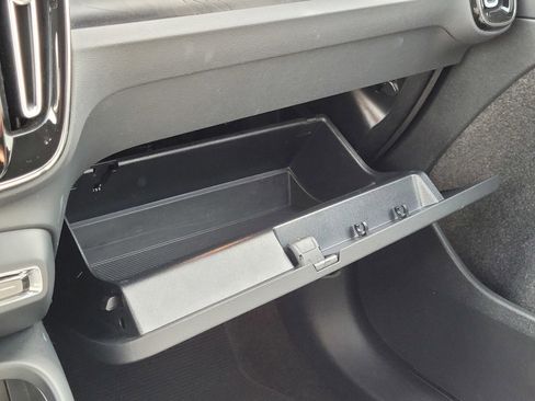 Certified 2023 Volvo XC40 Recharge Ultimate image 27