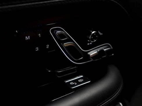 Used 2019 Land Rover Range Rover Supercharged image 16