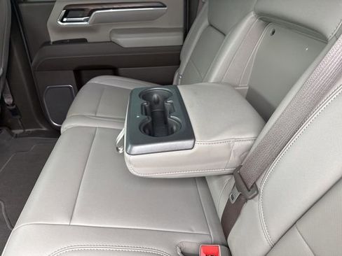 Used 2024 GMC Sierra 3500 SLT w/ SLT Premium Package image 30