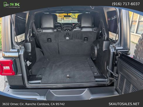 Used 2018 Jeep Wrangler Unlimited Rubicon AWD/4WD image 34