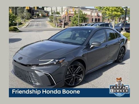 Used 2025 Toyota Camry XSE FWD image 1