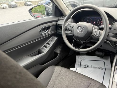 Certified 2023 Honda Accord EX image 30
