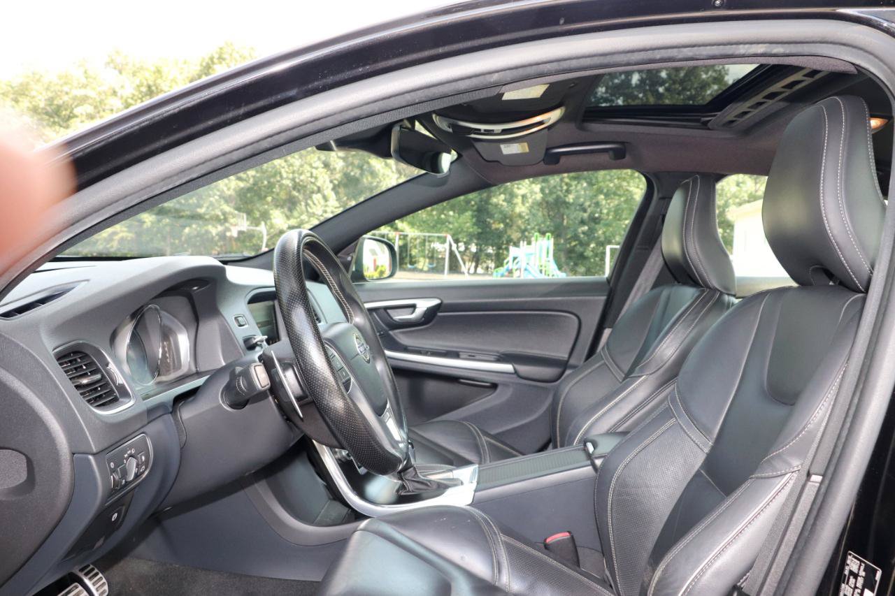 Used 2016 Volvo S60 T5 R-Design FWD image 7