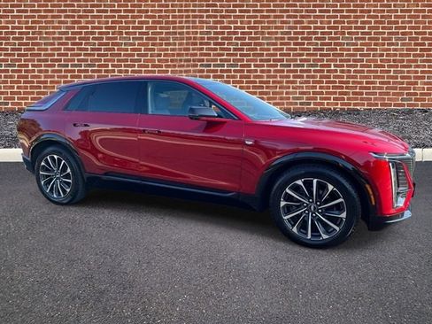 Certified 2024 Cadillac Lyriq Sport AWD/4WD image 7