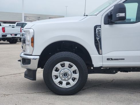 Certified 2024 Ford F250 XLT w/ FX4 Off-Road Package AWD/4WD image 8