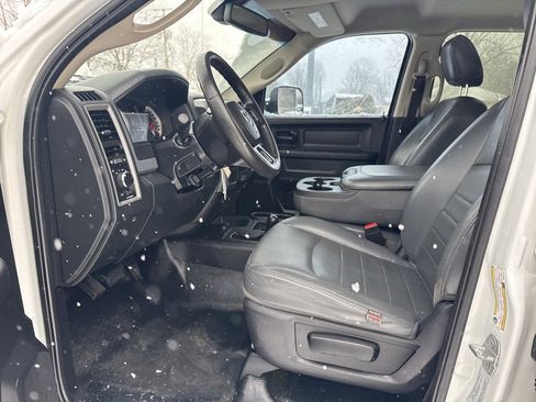 Used 2016 RAM 2500 Tradesman w/ Chrome Appearance Group image 10